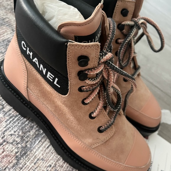 CHANEL LUG SOLE BOOTS - Picture 2 of 7